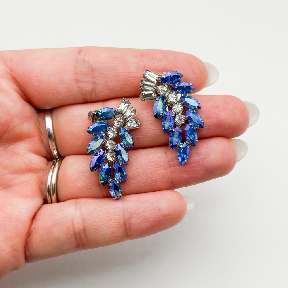 Vintage Blue and Silver B. David signed Rhinestone Crystal Clip-on Earrings - Picture 16 of 16